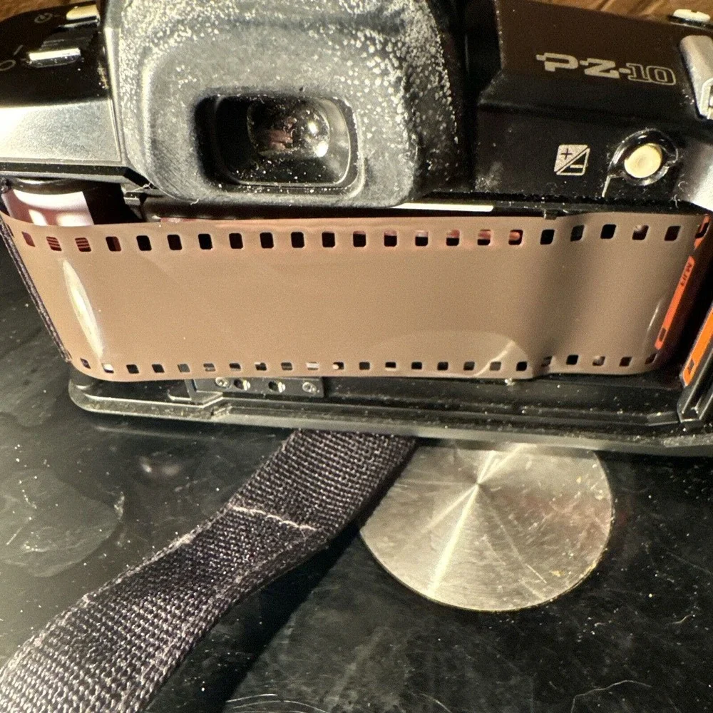 Pentax PZ-10 Camera with‎ 28-80mm AF Power Zoom Lens & Case Tested